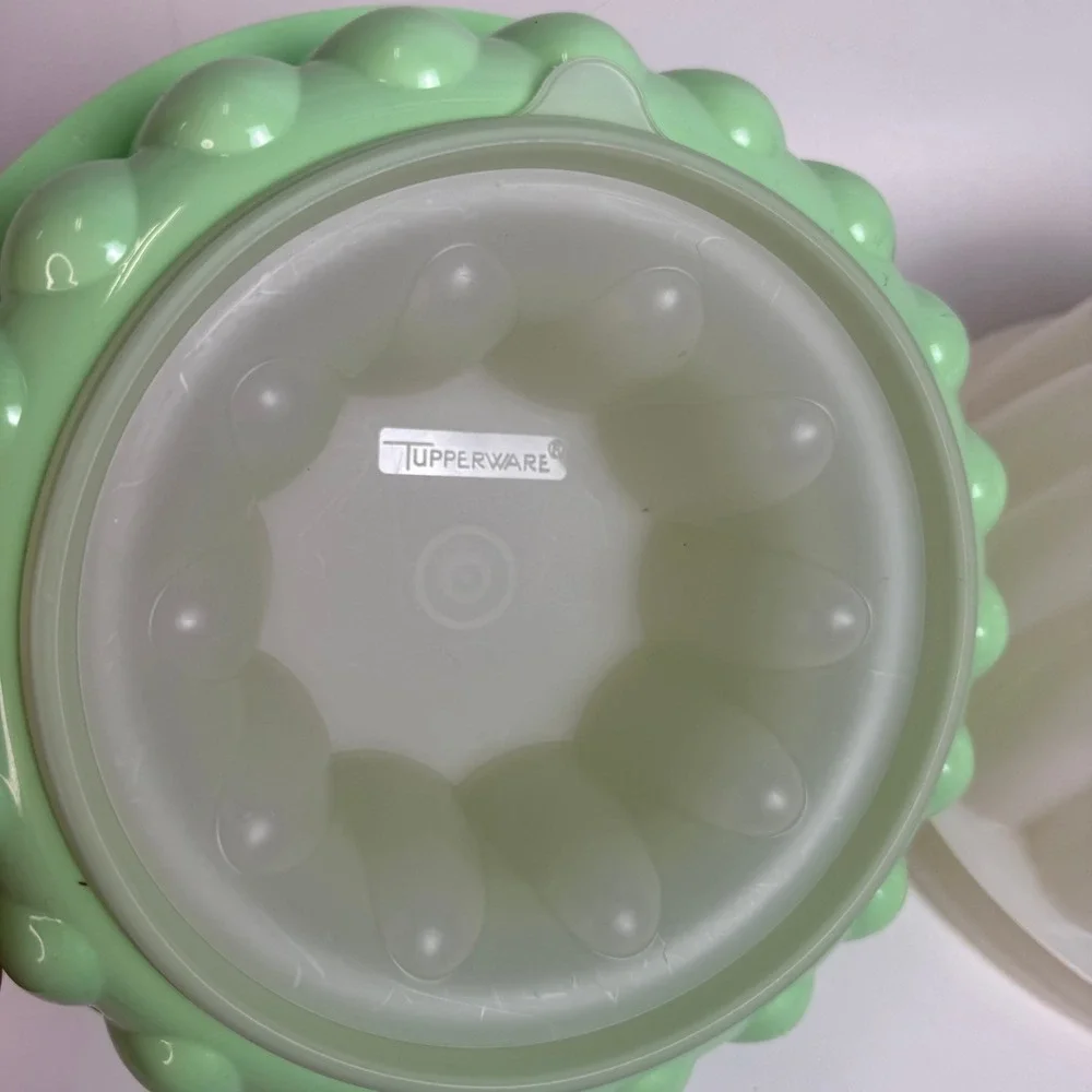 Tupperware VTG Jello Molds Set of 2 Green and White Retro Kitchen Plastic